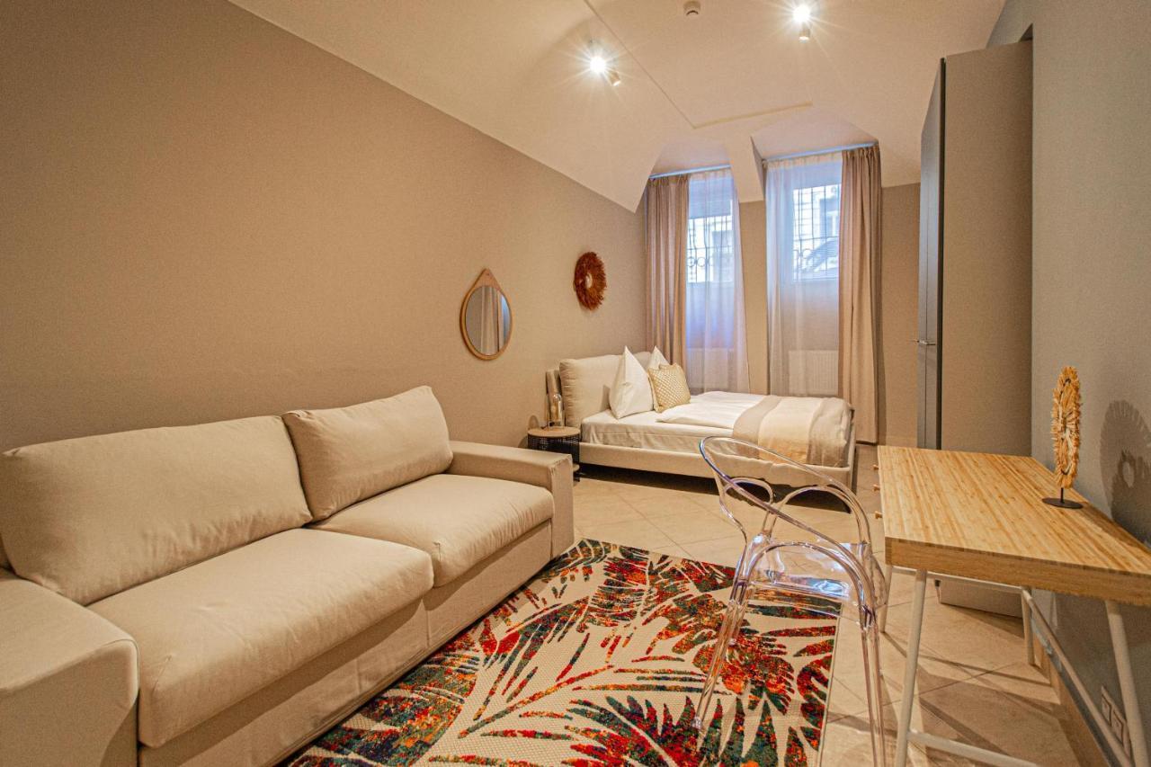 Modern And Spacious In Center Apartamento *